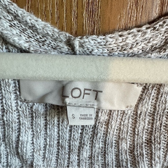 Loft v neck ribbed sweater size small - Picture 3 of 5